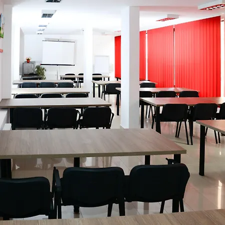 Razvan Hotel 3*