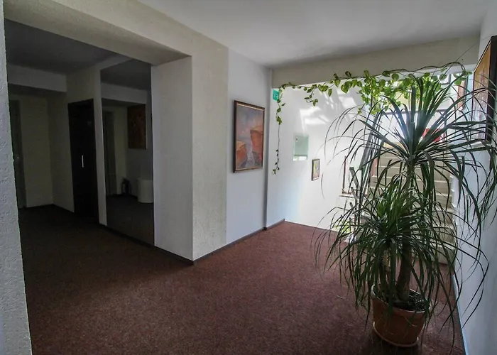 Razvan Otel Bükreş