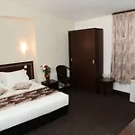 Hotel Razvan 3*
